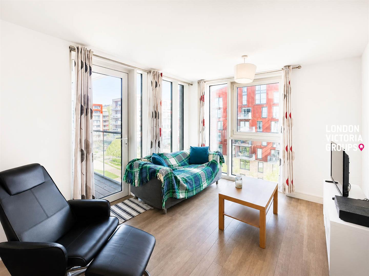 2 bed property in Oslo Tower, Naomi Street, London